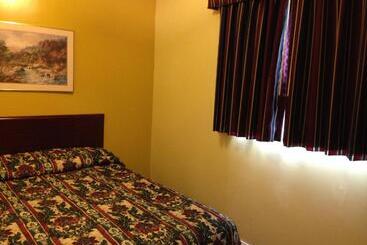 Hotelli Flamingo Inn