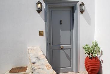 Отель Hydras Chromata