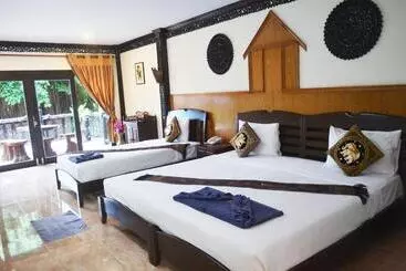 Resort Paradise Pearl Bungalows