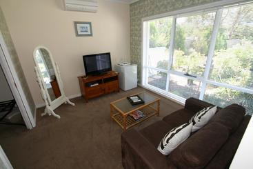 Silver Waters Bed & Breakfast