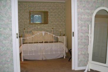 Silver Waters Bed & Breakfast