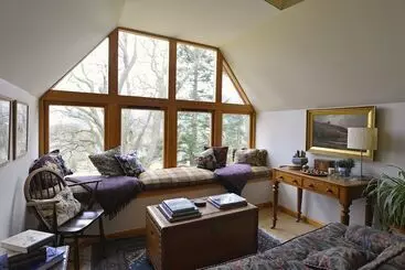 تختخواب و صبحانه Brae House