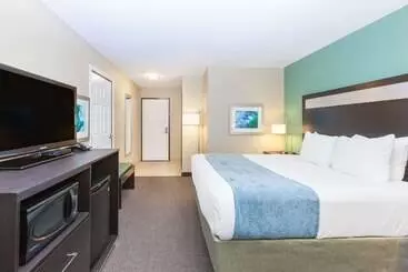 Hotel Baymont By Wyndham Midland Center