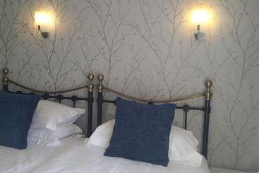 ペンション Link House