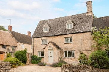 Жильё для туристов Period & Contempory Family Friendly Cotswold Cottage