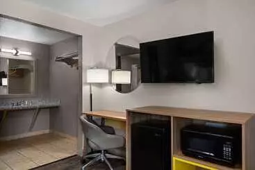 モーテル Days Inn By Wyndham Lakewood South Tacoma