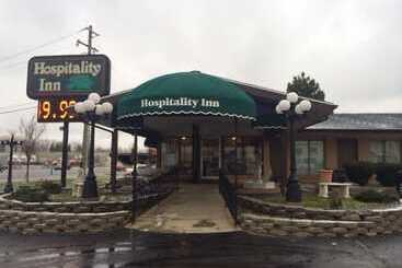 汽车旅馆  Hospitality Inn   Buffalo Airport