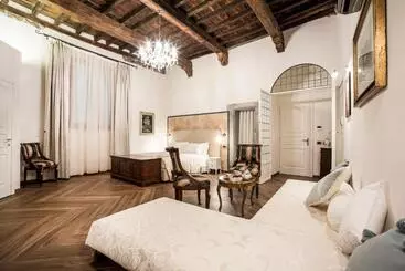 تختخواب و صبحانه Residenza Delle Arti