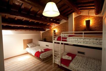 Общежитие Coroleu House Barcelona