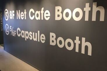Капсульный Oтель Booth Netcafe & Capsule