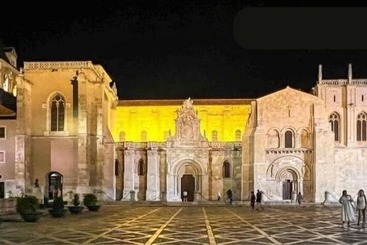 هتل Real Colegiata San Isidoro