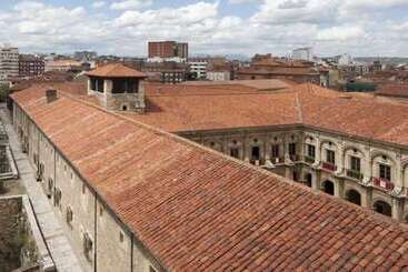 Hotel Real Colegiata San Isidoro