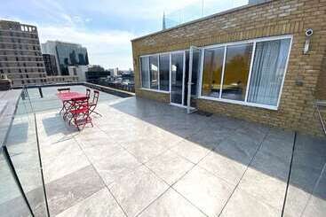 Wombat S City Hostel London