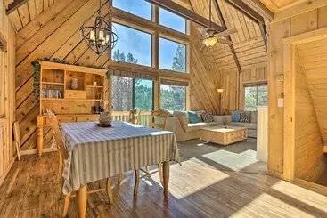 Mökkimajoitus Pet Friendly Duck Creek Village Cabin W/ Fire Pit!