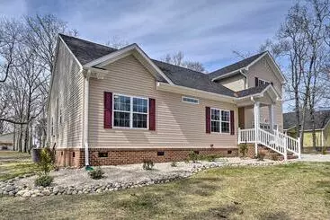 Mökkimajoitus Spacious Home < 1 Mi To Kiptopeke State Park!