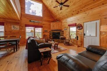 Kır Evi Mtn View Cabin: Deck & Pets Welcome In Murphy