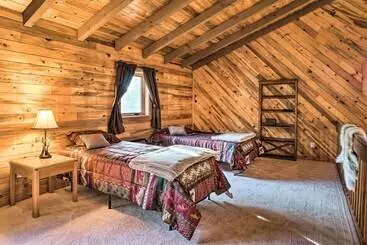 コテージ Cabin On Kenai Peninsula: Family & Group Friendly!