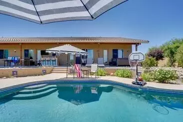 Mökkimajoitus Cozy Mtn View Vail Home W/ Heated Pool!