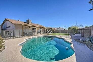 بيت ريفى Peoria Home W/ Large Yard ~ 14 Mi To Phoenix!
