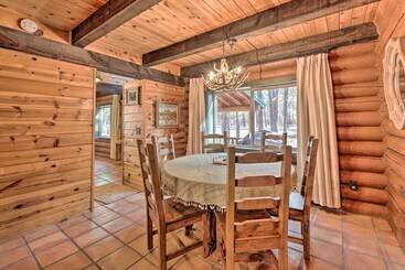 بيت ريفى Near Dining, Hiking & Golf: Pinetop Log Cabin!