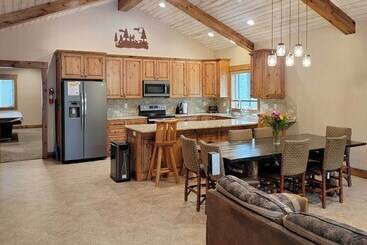 Hus på landet Outdoor Adventure Hub ~ 20 Miles To Yellowstone!