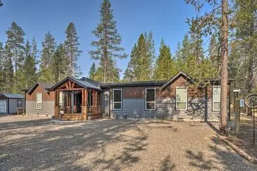 Mökkimajoitus The Hub  La Pine Vacation Rental   Dog Friendly!