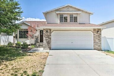 קוטג'' Charming Family Home W/ Yard, Pets Welcome!