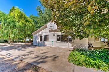 Сельский дом Caldwell Country Home On Quiet Acreage