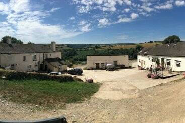 Cottage On Exmoor   Sleeps 8 & Parking