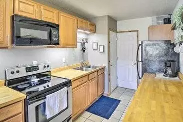 Mökkimajoitus Riverfront Dixon, Illinois, Vacation Rental!