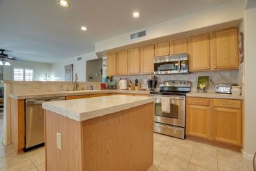 بيت ريفى Surprise Home W/ Pool By Spring Training Fields!