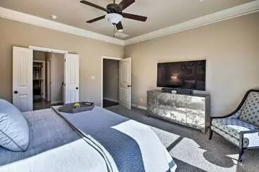 Mökkimajoitus Hot Springs Village Home W/ Dock + Patio!