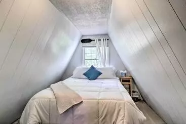 Mökkimajoitus Discover Lakeside Bliss At Jackson Lake!