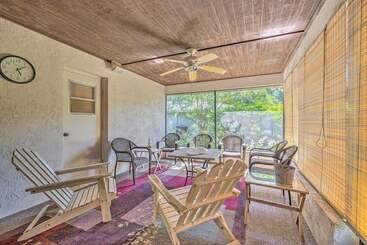 별장 Canalfront Homosassa Escape W/ Private Dock!