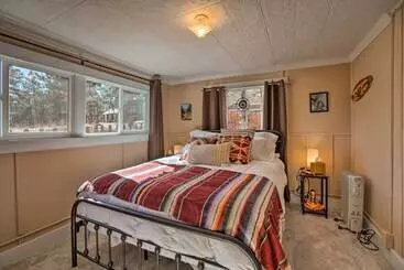 Mökkimajoitus Colorado Mountain Cabin Near National Forest!