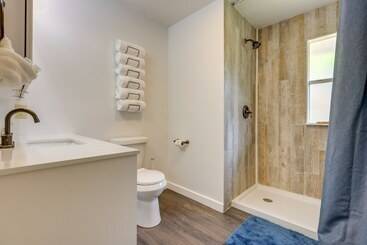 Сельский дом Canyon Lake Home W/ Resort Amenities & Fire Pit!