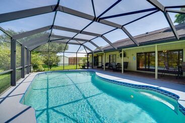 بيت ريفى Lakewood Park Retreat On Fairway   4 Mi To Beach!