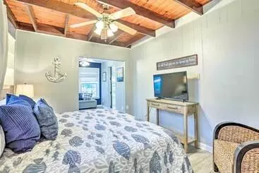 Landhus Waterfront Home: Spectacular On Site Fishing!