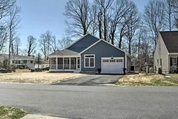 コテージ Bright Lewes Abode ~ 10 Miles To Rehoboth Beach!