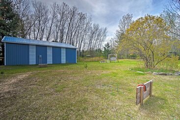 별장 Pet Friendly Charlevoix Cabin: Walk To Lakefront!