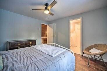 Dom wiejski Cozy Retreat W/ Hot Tub, On Sleepy Hollow Lake!