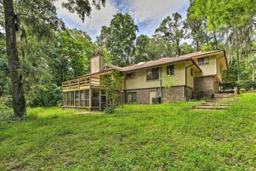 کلبه Jacksonville Home On 1 Acre ~ 6 Mi To Beach!