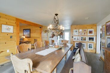 بيت ريفى Jefferson Home W/ Mountain Views & Horse Pastures