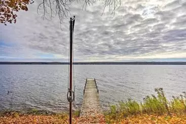 コテージ Lake Gogebic Retreat: Hike, Fish & Snowmobile!