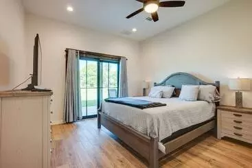 コテージ Livingston Retreat W/ Patio & Charcoal Grill