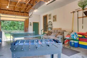 קוטג'' Bayfront Home W/ Dock & Deck In Wolcott!