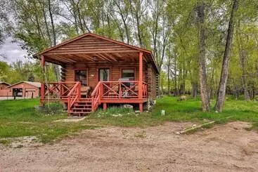 Mökkimajoitus Cozy Colorado Cabin W/ Deck, Grill & River Access!