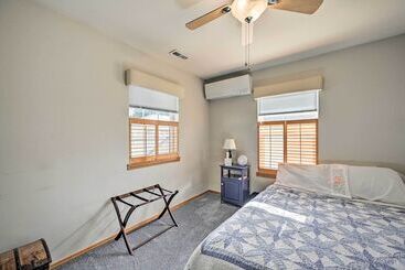 بيت ريفى Welcoming Edmonds Vacation Rental W/ Fireplace!