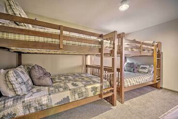 קוטג'' Near Hiking & Skiing: Albrightsville Home W/ Deck!