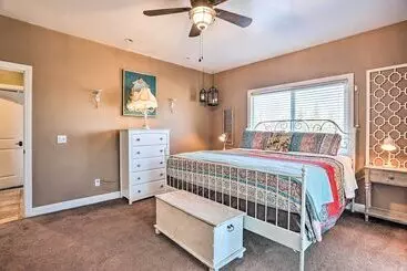 コテージ Lovely Lake Arrowhead Home W/ Private Hot Tub